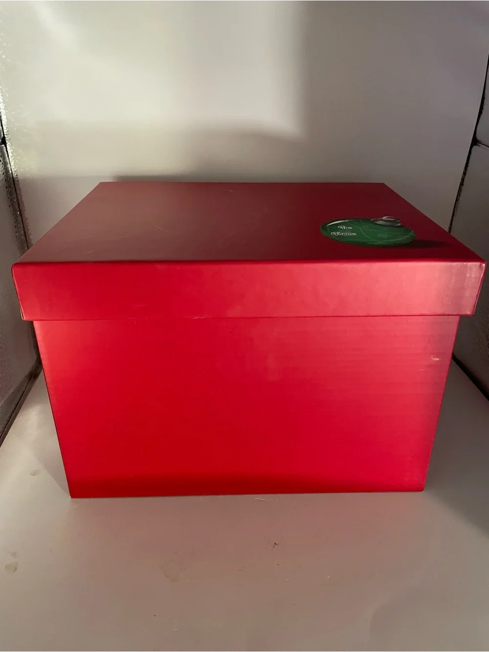 Christmas decoration lights up new tag boxed